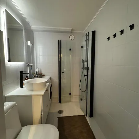 Modern Two-room In Kaleva With Good Transport Connections Apartmán